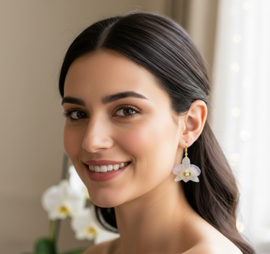 Orecchini Pendenti con Vere Orchidee Dendrobium – Look Lifestyle Elegante Orecchini Pendenti con Vere Orchidee Dendrobium – Look Lifestyle Elegante